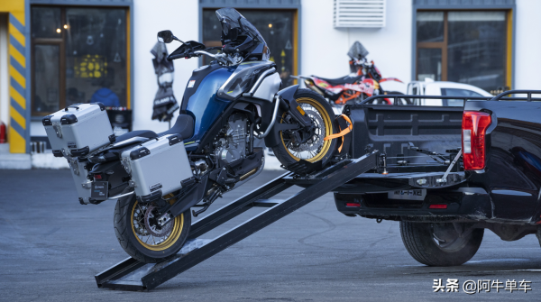 當摩托車有了“牽掛”，何處他鄉，皆是故鄉