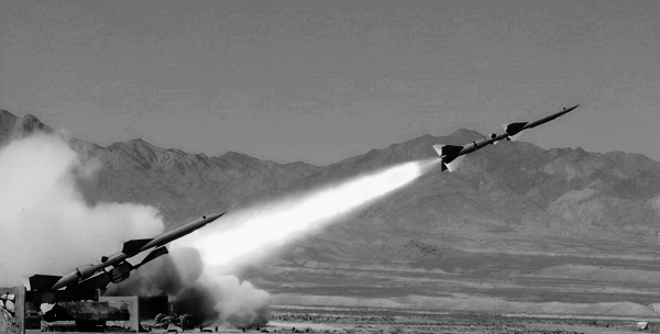 1959年,美蔣偵察機騷擾,上級命令:等一等?嶽振華當機立斷:打 1959年,美蔣偵察機騷擾,上級命令:等一等?嶽振華當機立斷:打