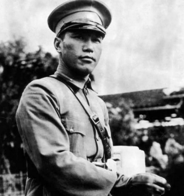 劉伯承、賀龍、陳毅、聶榮臻、陳賡，老蔣最畏懼誰？