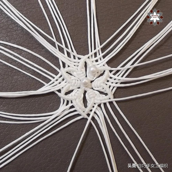 用繩子就能編出漂亮的雪花，超詳細的教程，一步一步教你編