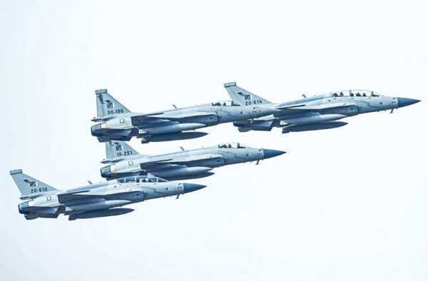 中國海軍“四世同堂”證件照丨圖說軍事