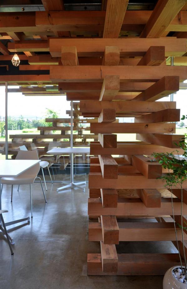 積木咖啡館來自“抽積木”遊戲的靈感