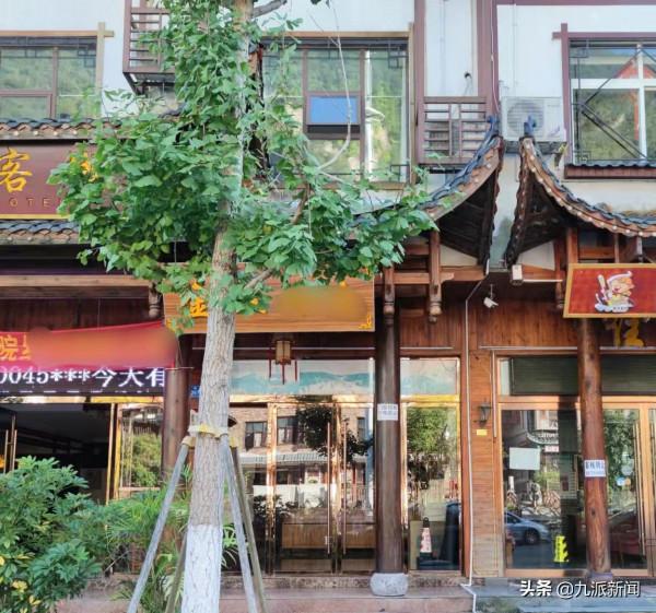 解封后首個假期的張家界景區:客棧關門空轉,導遊轉行想進電子廠打工,無奈四處限電 解封后首個假期的張家界景區:客棧關門空轉,導遊轉行想進電子廠打工,無奈四處限電