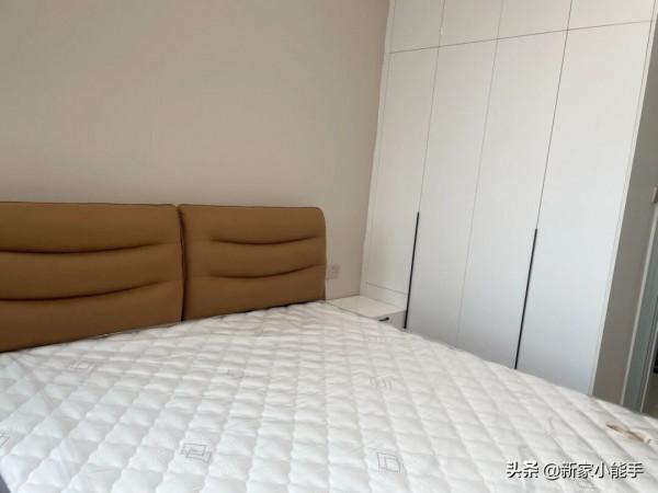 辛苦三個月完工，做開放式廚房非常滿意，無主燈的設計很贊