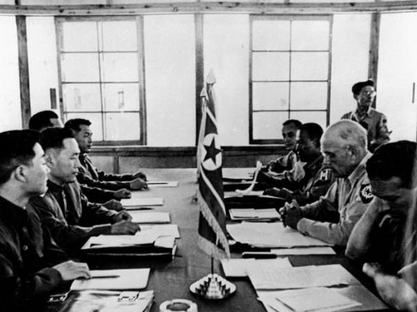 抗美援朝最後一戰，李承晚拒絕和談，與美國撕破臉，偉人：打服他