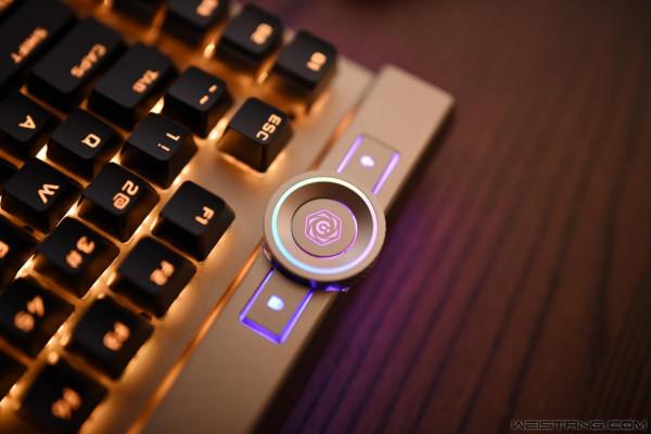 美商海盜船K100璀璨金機械鍵盤賞析 美商海盜船K100璀璨金機械鍵盤賞析