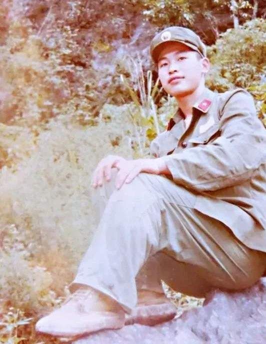 1985年，17歲戰士謊報年齡上老山，犧牲前留下13字遺書，令人痛哭
