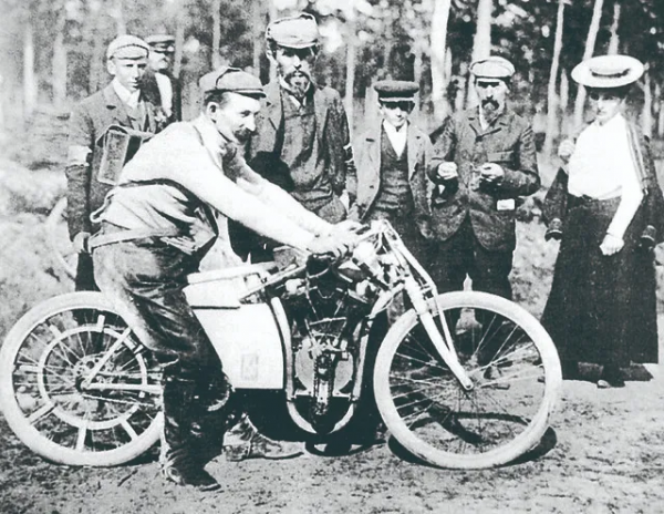 情迷百年競技:斯柯達的賽車起源 情迷百年競技:斯柯達的賽車起源