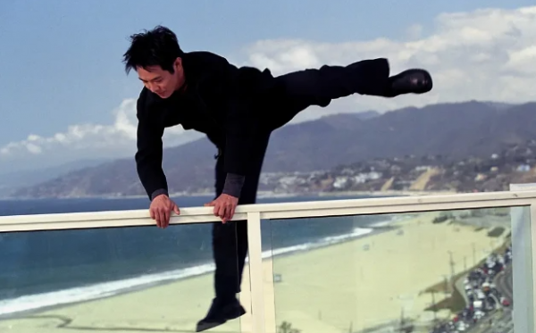 2003年，李連杰《致命搖籃》跳樓價值一億，替身國建勇拿走多少錢