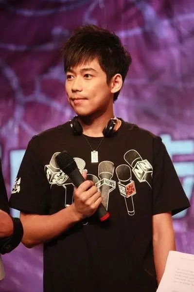 “好兄弟變陌路人”4對明星,有的撬走兄弟女友,有的價值觀不和 “好兄弟變陌路人”4對明星,有的撬走兄弟女友,有的價值觀不和