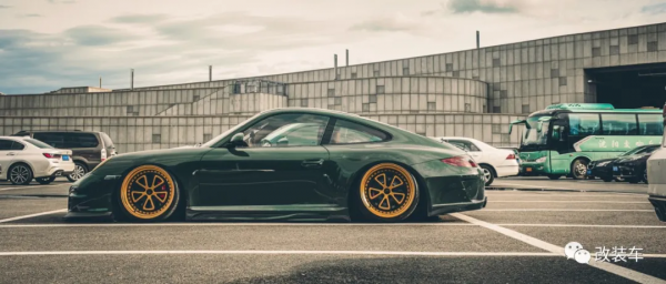 保時捷車主為了帶娃再添奧迪RS6，給孩子一個完美的童年