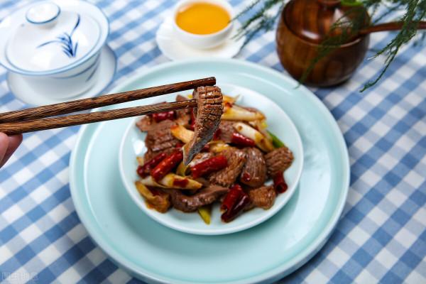 膽固醇的“源頭”被找到,醫生:不想腦梗上門,少吃3物 膽固醇的“源頭”被找到,醫生:不想腦梗上門,少吃3物