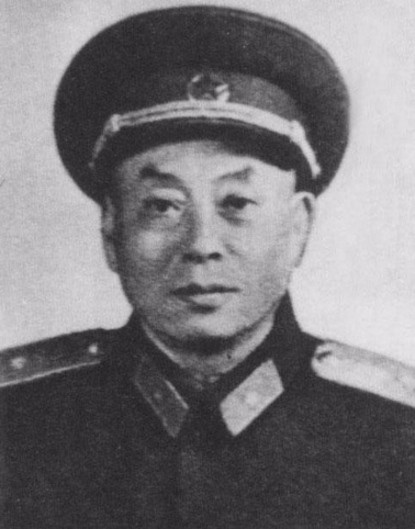 女兒喬遷之喜，81歲父親前來做客，看到牆上一幅日本畫，扭頭就走