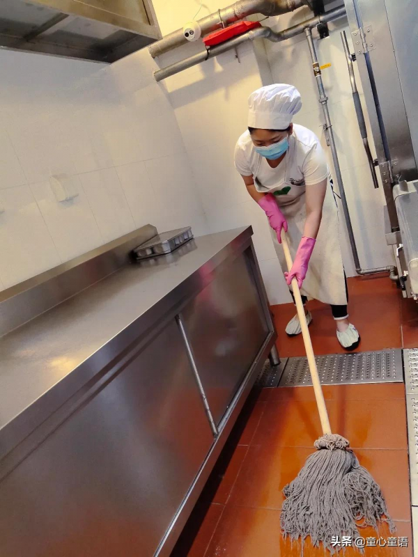 「童心童語托育」聊一聊托育機構的安全與衛生那些事兒