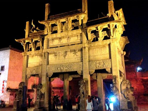 國慶出遊不扎堆！送您“徽州天路”自駕遊攻略，驚險刺激人少景美