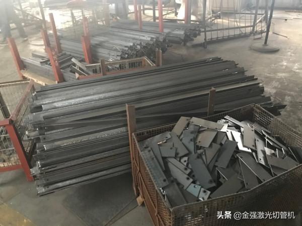 一家公司只有兩三個人,每年利潤都在100萬以上,訂單卻做不完 一家公司只有兩三個人,每年利潤都在100萬以上,訂單卻做不完