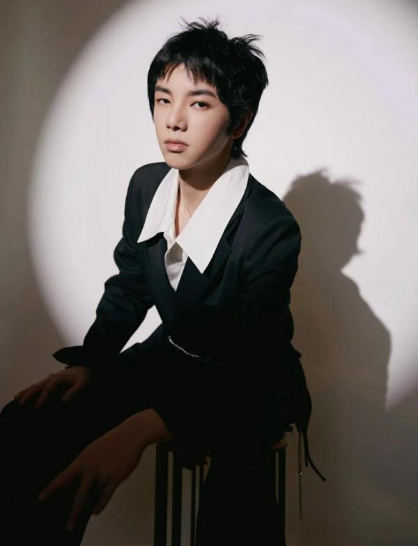 華晨宇 帥氣寫真 華晨宇 帥氣寫真