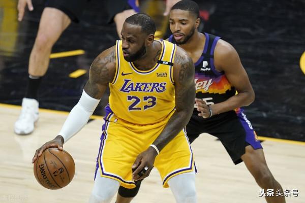 內訌，8連敗，湖人到底怎麼了？