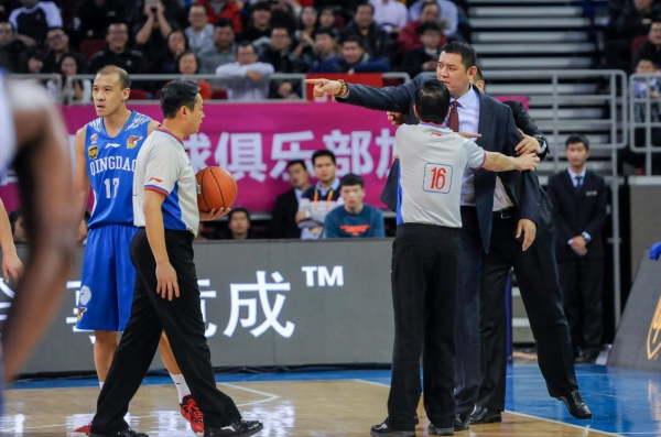 王朝羈絆之郭士強被迫“讓位”楊鳴,遼籃歷史上又一次內耗的失敗 王朝羈絆之郭士強被迫“讓位”楊鳴,遼籃歷史上又一次內耗的失敗