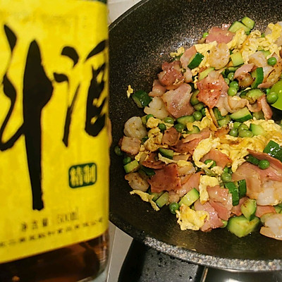 蝦仁培根焗飯這麼做特別好吃，吃一週都不會膩