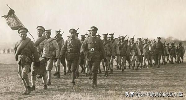 北伐戰爭堪稱群鴉盛宴，南北初定上演列王紛爭，細說蔣軍成立始末