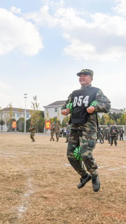 東風快遞員的週末,原來軍營生活也可以這麼潮! 東風快遞員的週末,原來軍營生活也可以這麼潮!
