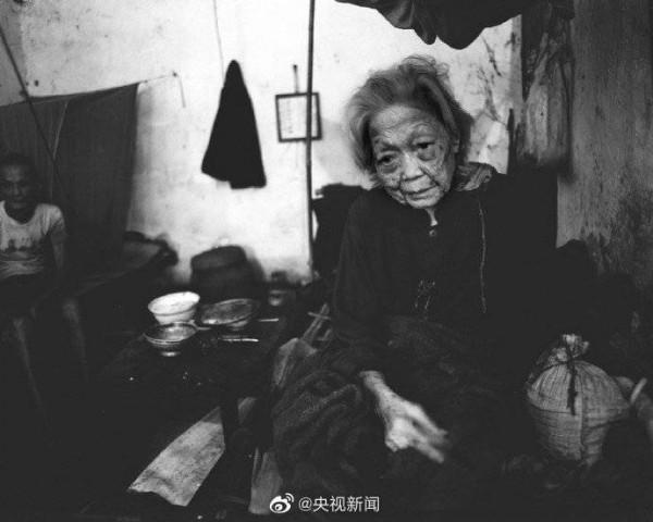 她們還在等待道歉 她們還在等待道歉