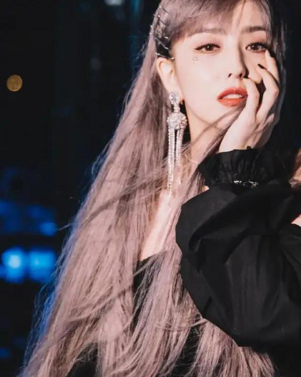 佟麗婭離婚後，風格都不一樣了