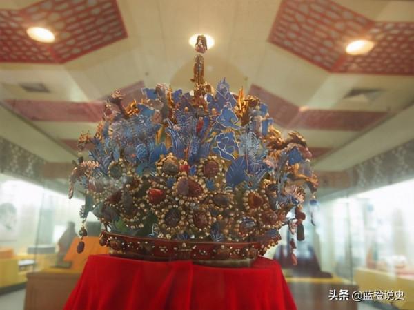 明定陵開棺全紀實:一帝二後皆剩骨架,陪葬寶物令人驚歎 明定陵開棺全紀實:一帝二後皆剩骨架,陪葬寶物令人驚歎