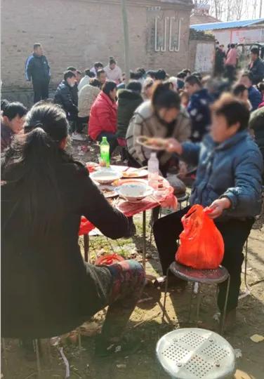 臨西老家農村坐席時拍下的！傳到網上火了