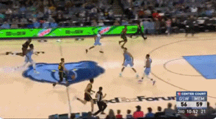 0&period;3秒絕殺！湖人舊將YYDS！打爆籃網幹翻勇士！他們已經十連勝了