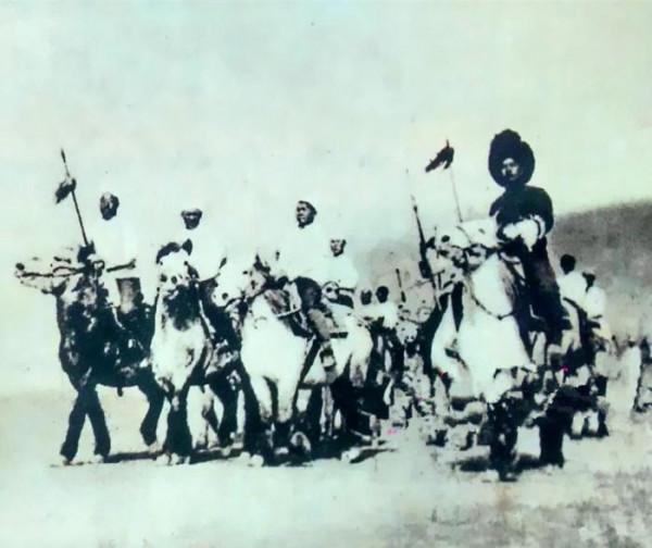 馬步芳妄圖死守六盤山，解放軍四百門大炮炸爛其美夢