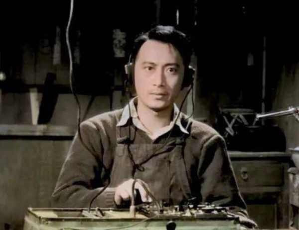 範紀曼:潛伏敵營19年,做過毛人鳳上司,臨刑前用一木板逃出生天 範紀曼:潛伏敵營19年,做過毛人鳳上司,臨刑前用一木板逃出生天