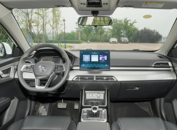 比亞迪秦EV：試駕高續航 尊貴版，冬天實測續航如何？