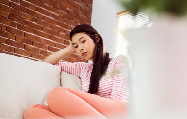 34歲女士自述：生活過於平靜，同學聚會時，我邁出了羞愧的一步