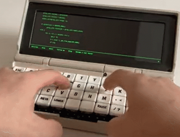 用樹莓派Zero 2 W打造一臺掌上電腦，勁道十足的48鍵、3D印表機箱