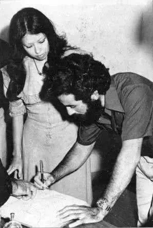 三毛自殺之謎:用絲襪上吊前,最後一個電話她打給了誰? 三毛自殺之謎:用絲襪上吊前,最後一個電話她打給了誰?