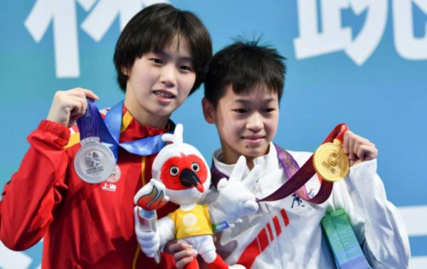 又一跳水小將橫空出世！10米臺上演水花消失術，有望成下一全紅嬋