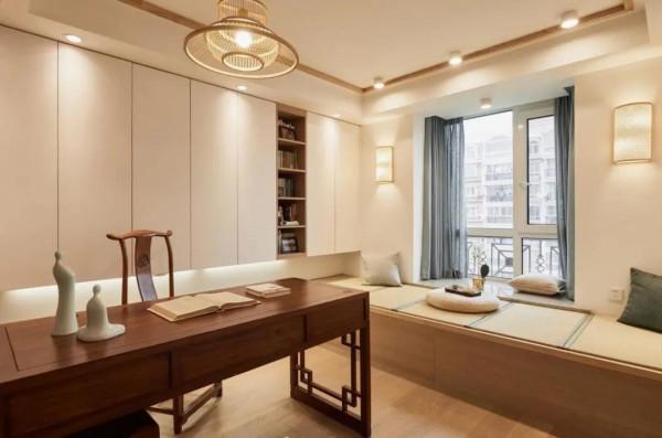 為培養孩子的閱讀習慣，她把130㎡的家裝修成“圖書館”，真明智