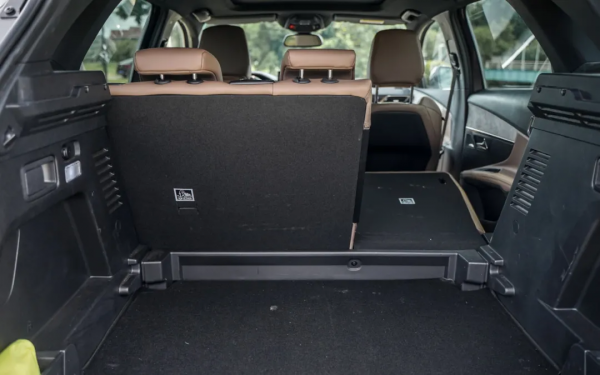 愛信8AT+“神級”底盤，超高顏值合資SUV開過一次就愛上