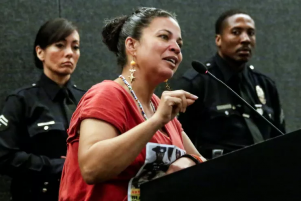 洛杉磯劫匪盯上富人,有人被搶10萬美元珠寶!BLM稱決不能增加警察嚴懲犯罪 洛杉磯劫匪盯上富人,有人被搶10萬美元珠寶!BLM稱決不能增加警察嚴懲犯罪