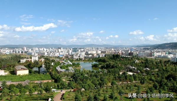 中國價效比最高的4個養老城市，冬天避寒，夏天避暑，房價還便宜