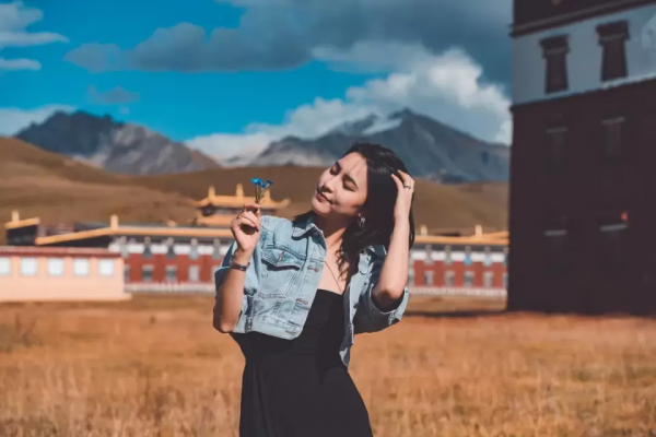 開2021最火的網紅車，打卡最熱的川西網紅店