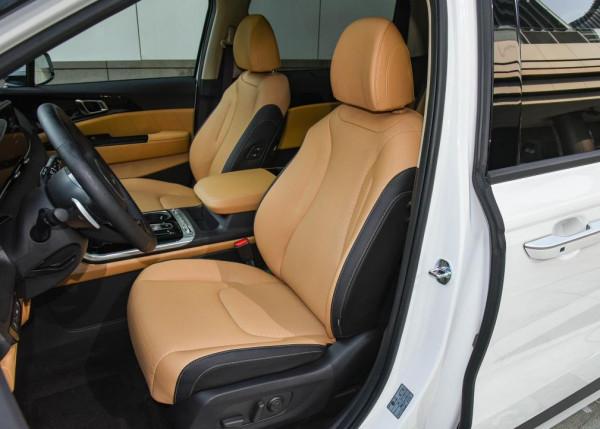 家裡人口多，買MPV更合適，可以看看這兩款，安靜舒適還省油