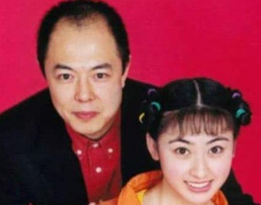 張鐵林：拋妻棄子換國籍，八個女人三個娃，到底是作樂還是作死？