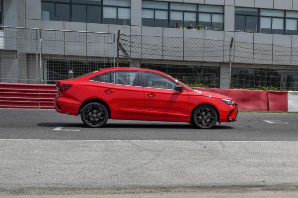 試駕榮威i5 GT 10萬以內運動家轎新曙光