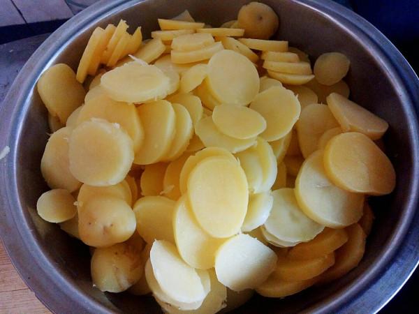 趁著陽光充足,這9種蔬菜可以多曬一些,留著冬天吃,燉肉特別香 趁著陽光充足,這9種蔬菜可以多曬一些,留著冬天吃,燉肉特別香