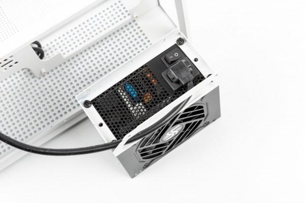 裝臺可以拎著走的ITX&mdash;&mdash;超頻三 蜂鳥1 i100C PRO 白色裝機分享