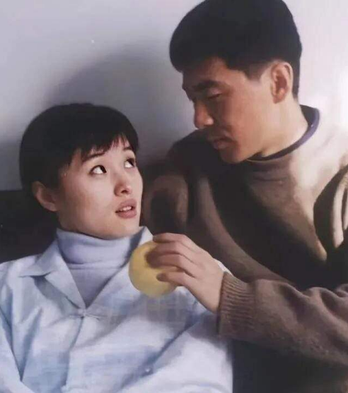 至今單身的8位大齡女星，最大57歲最小38歲，個個瀟灑又快樂