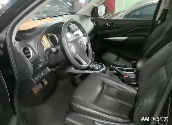 小姐姐花15萬買臺釣魚佬用過的日產途達，網友：反差感太強了